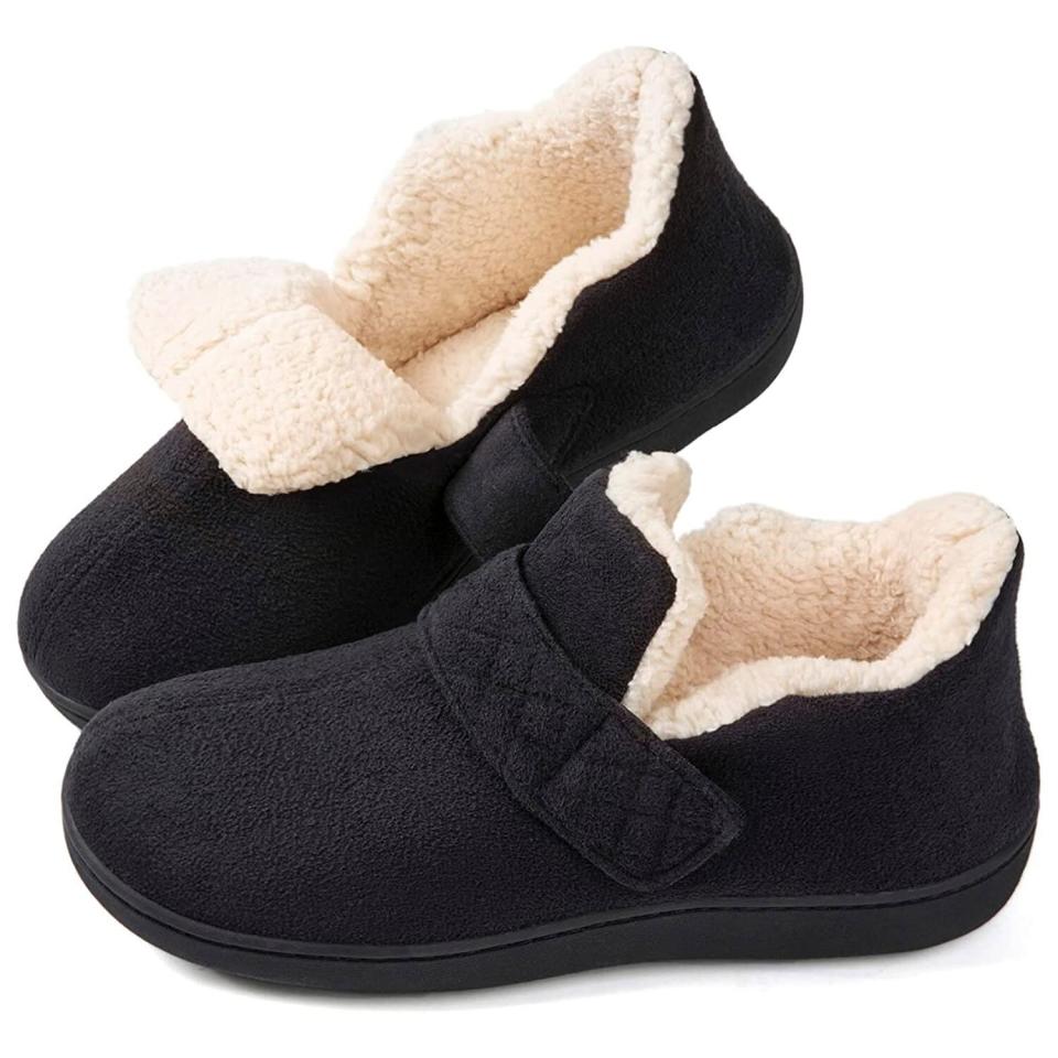 Zizor Womens Slipper