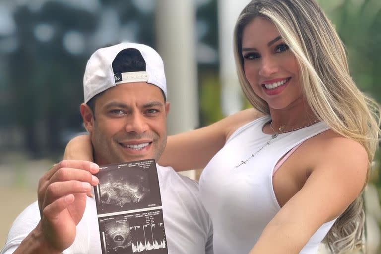 Hulk anunció en las redes sociales que será padre junto a Camila Ángelo, la sobrina de su exesposa