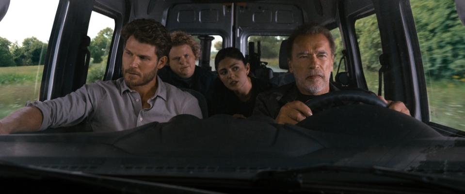 Fubar. (L to R) Travis Van Winkle as Aldon Reece, Fortune Feimster as Roo Russell, Monica Barbaro as Emma Brunner, Arnold Schwarzenegger as Luke Brunner in episode 107 of Fubar. Cr. Courtesy of Netflix © 2023