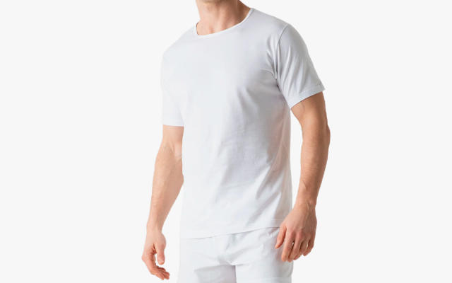 Men's undershirts: well-shaped & high-quality