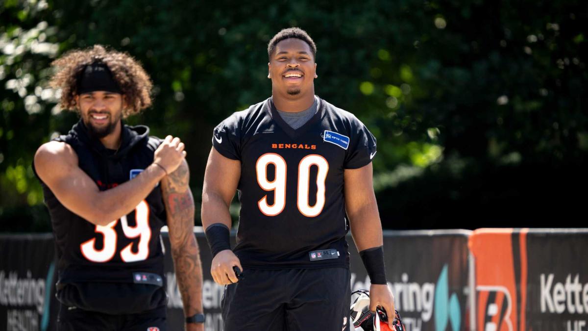 Second-round pick Kris Jenkins signs with Bengals