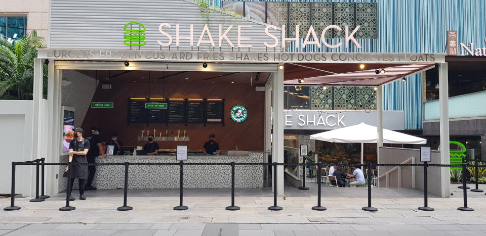 Shake Shack's third restaurant in Singapore is located in Orchard Road, facing the street on the ground floor of Liat Towers. (Photo: Flora Yeo for Yahoo Lifestyle SEA)