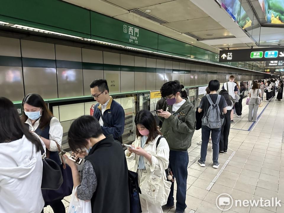 花蓮發生芮氏規模7.2地震，全台有感，北捷也暫停行駛。   圖：張良一 / 攝