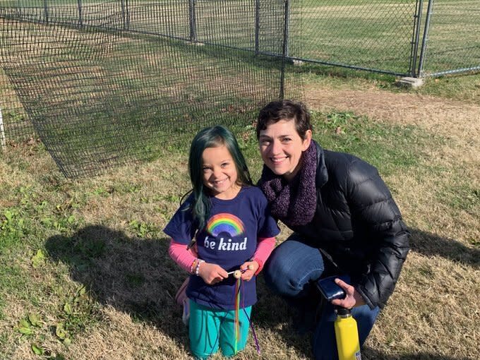 Takoma Park Mayor Kate Stewart and Kiyoko Merolli, who was celebrating her seventh birthday. (Photo: Twitter/@KateforTakoma)