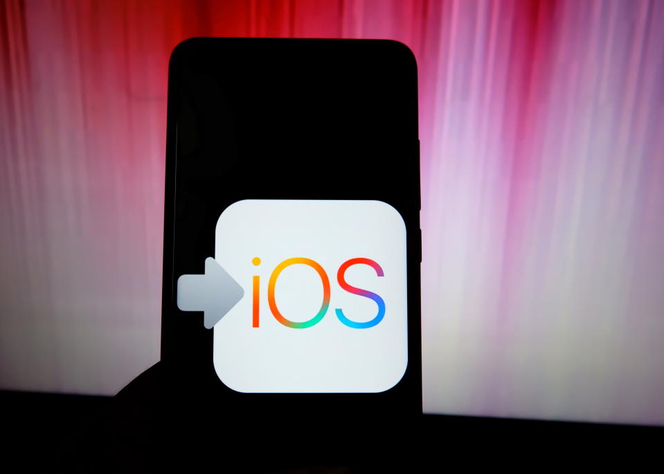 INDIA - 2019/09/25: In this photo illustration a popular location operating system of Apple Phone IOS logo seen displayed on a smartphone. (Photo Illustration by Avishek Das/SOPA Images/LightRocket via Getty Images)