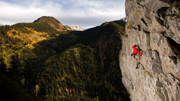 <span class="article__caption">Jake Hirschi styles Pump It Until Purple (5.9), Maybird, Little Cottonwood Canyon.</span> (Photo: Nikki Smith/Pull Photography)