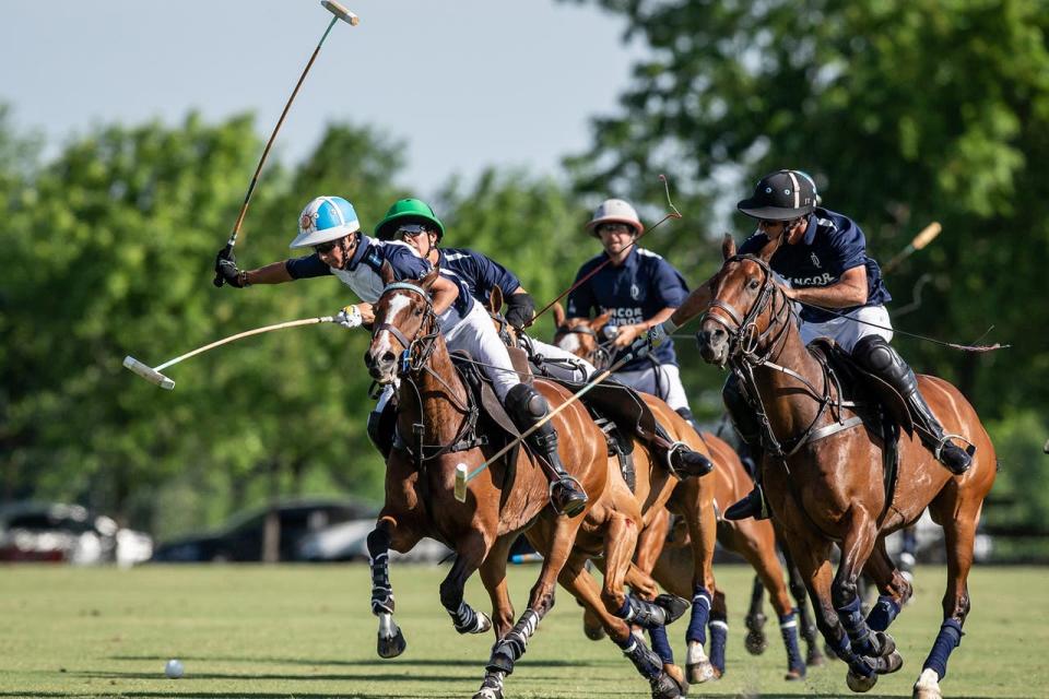 Poroto Cambiaso se fue asentando y terminó jugando muy bien la semifinal de Tortugas.