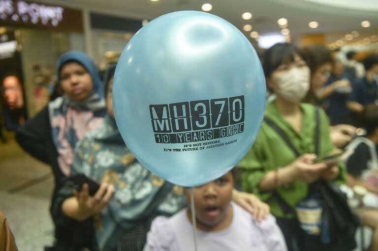 Un evento organizado por familiares de los pasajeros para marcar el décimo aniversario de la caída del vuelo MH370, en Subang Java