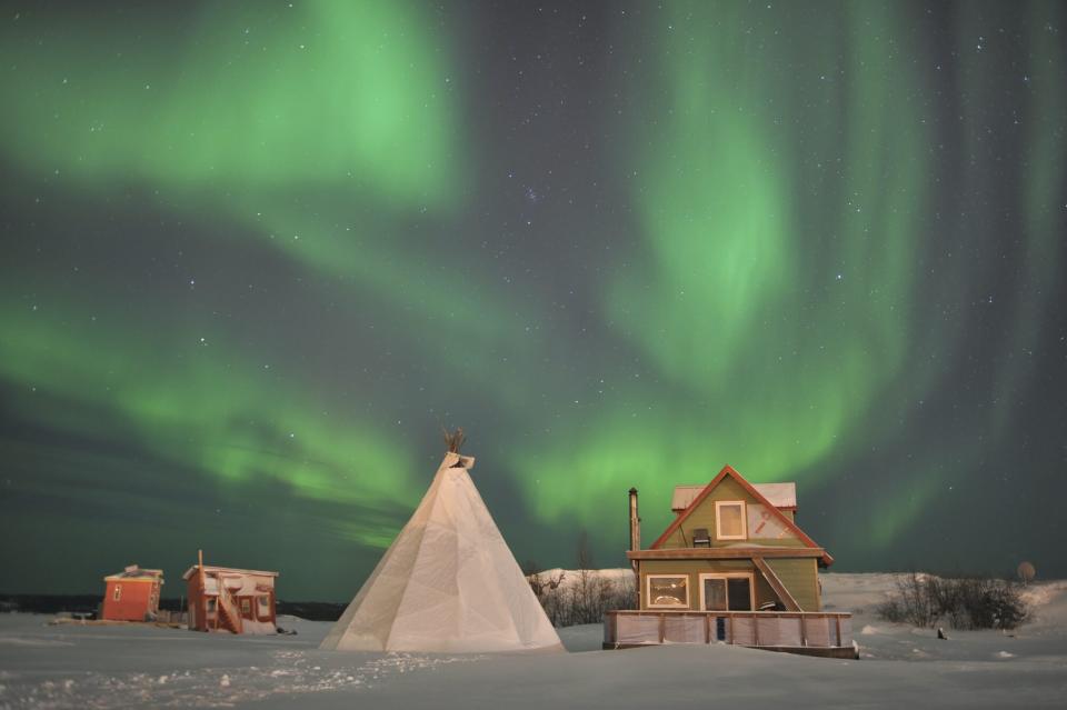 northern lights in yellowknife canada