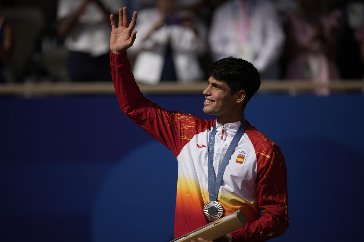 Alcaraz says pressure of playing for Spain got to him in loss to Djokovic in Olympics final