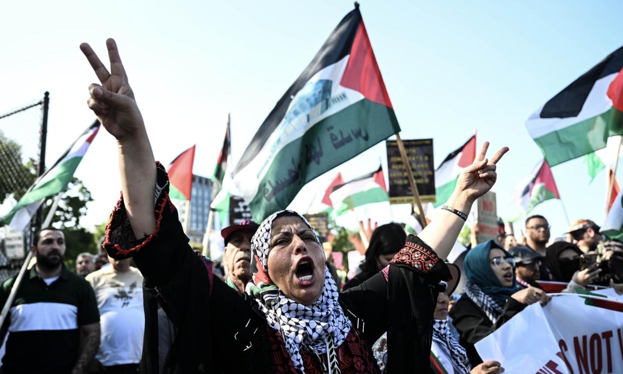 <span>Pro-Palestine demonstrators continued protesting on the third day of the Democratic national convention in Chicago, Illinois.</span><span>Photograph: Anadolu/Getty Images</span>