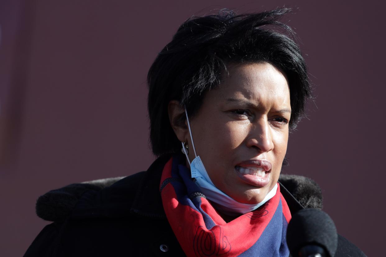 <p>Washington DC mayor loses sister to Covid-19</p> (Photo by Alex Wong/Getty Images)