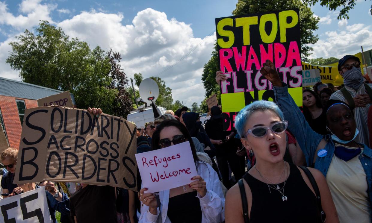 <span>Protestors demonstrating against the Rwanda plan.</span><span>Photograph: Chris J Ratcliffe/Getty Images</span>