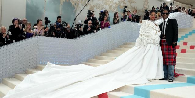 Rihanna reveals who she wants to design her wedding dress