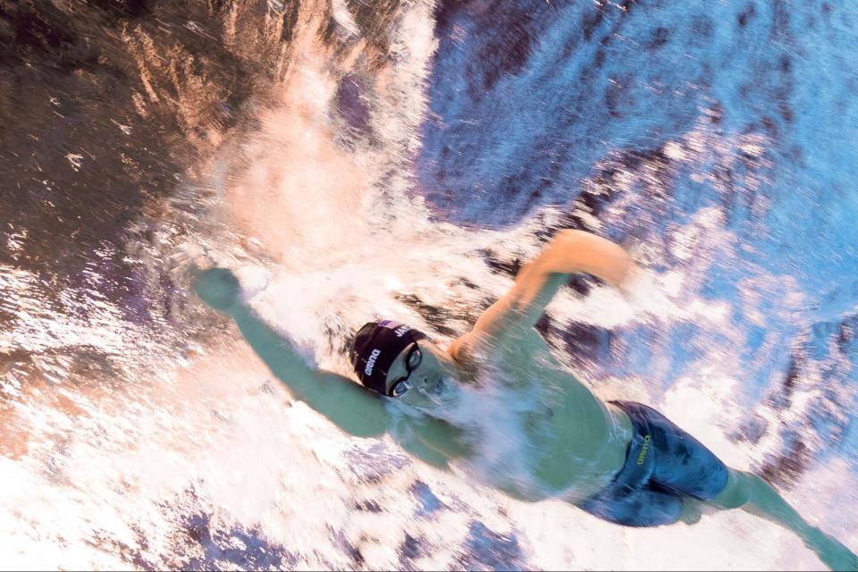 CAPTION: El estadounidense Connor Jaeger compitiendo en la final de natación masculina 1500m estilo libre en los Juegos Olímpicos de Río 2016 en el Estadio Olímpico Acuático de Río de Janeiro el 13 de agosto de 2016. / FRANCOIS-XAVIER MARIT / AFP a través de Getty Images)