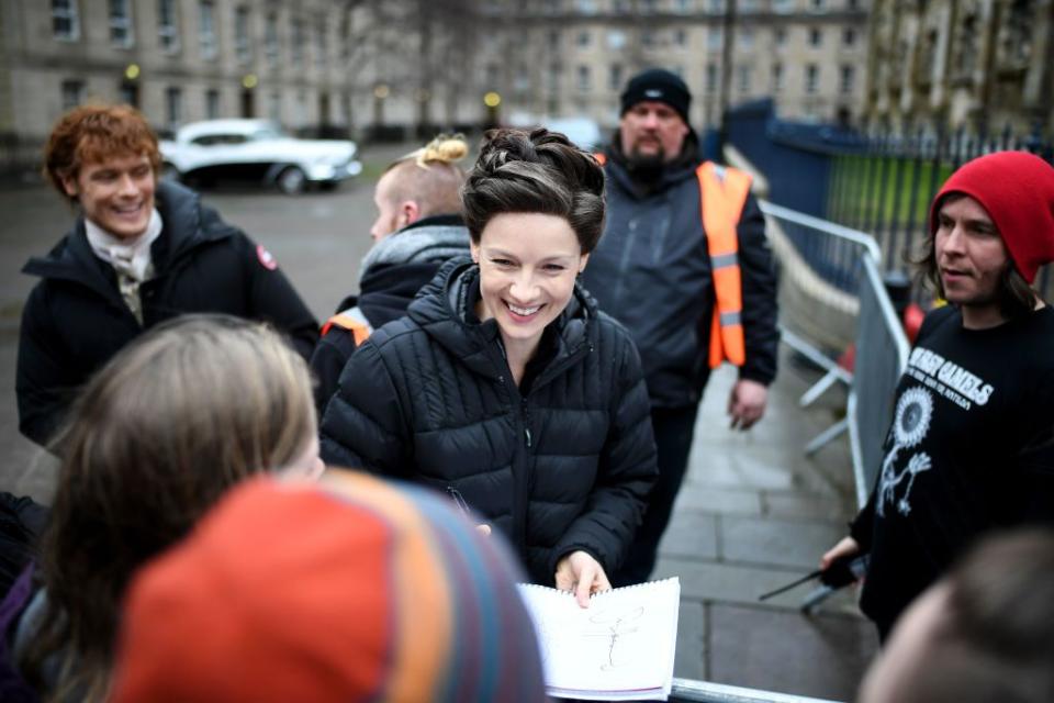 filming of netflix series outlander takes place in glasgow