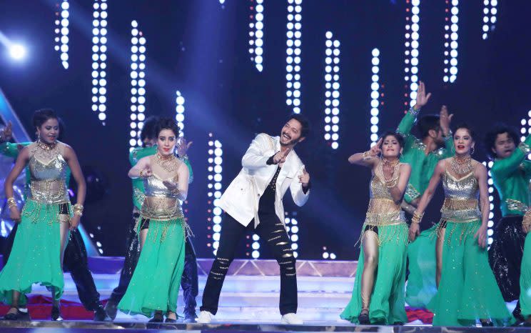 Bollywood thanks the Police department for their service at the Umang Mumbai Police Show