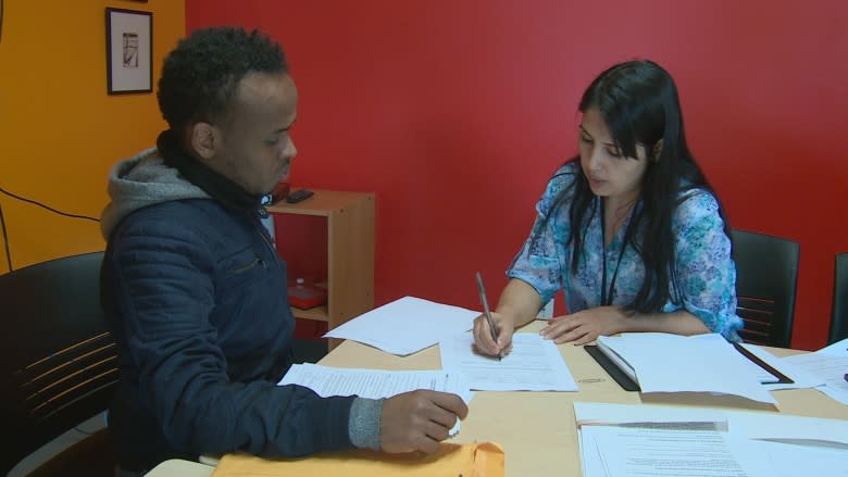 Asylum seeker met at the border by CBC relieved to be in Canada