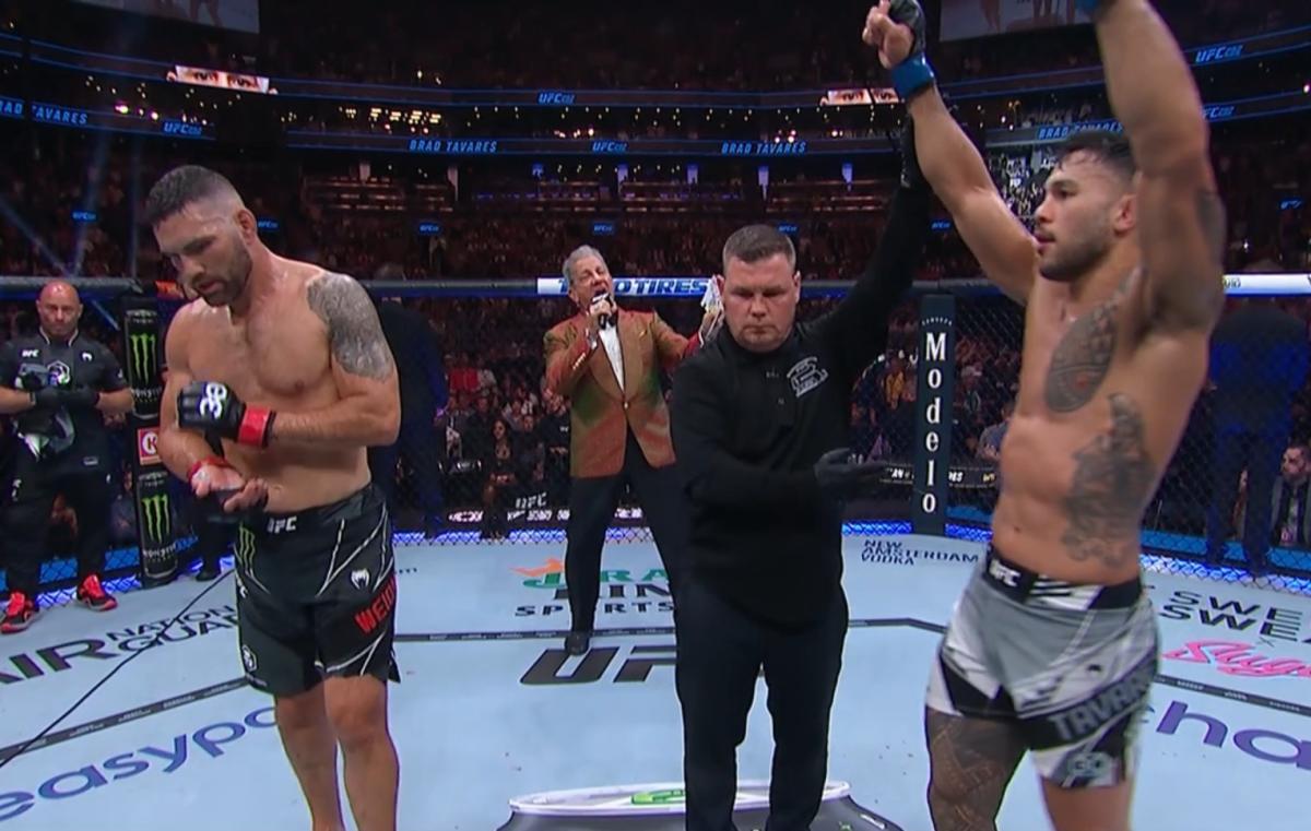 Waiakea alumnus Brad Tavares successfully made weight for his middleweight  bout against Chris Weidman at UFC 292 in Boston. : r/HawaiiSports