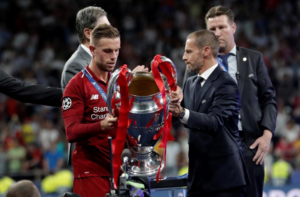 Jordan Henderson y el Liverpool abrieron una racha de tres títulos de Champions League en 5 años para equipos de la Premier League.  (Foto: Burak Akbulut/Anadolu Agency/Getty Images)