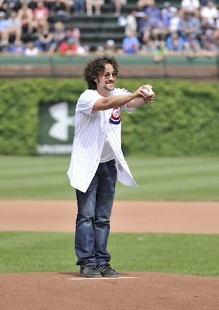 LOOK: Henry Rowengartner throws out first pitch at Cubs game 