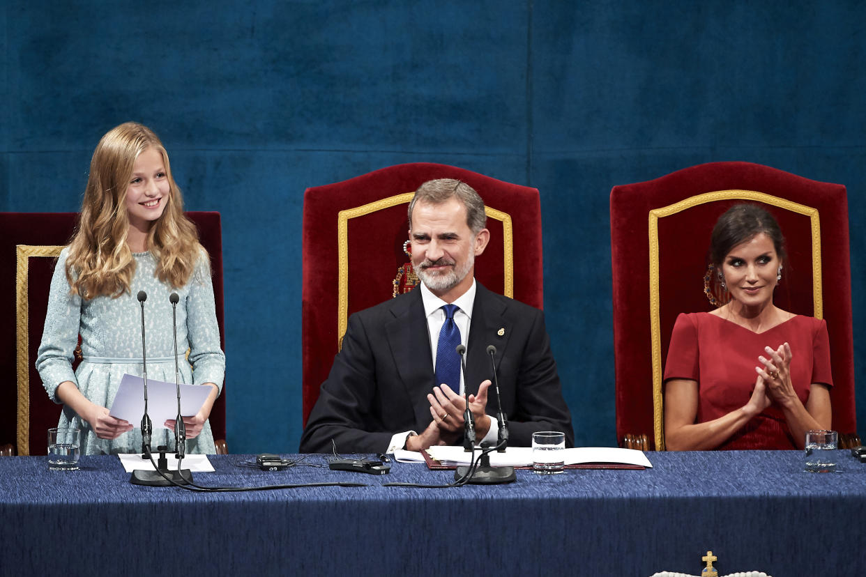 OVIEDO, SPAIN - OCTOBER 18: Princess Leonor of Spain, King Felipe VI of Spain and Queen Letizia of Spain and Princess Sofia of Spain attend the Princesa de Asturias Awards 2019 ceremony at the Campoamor Theater on October 18, 2019 in Oviedo, Spain. (Photo by Carlos R. Alvarez/WireImage)