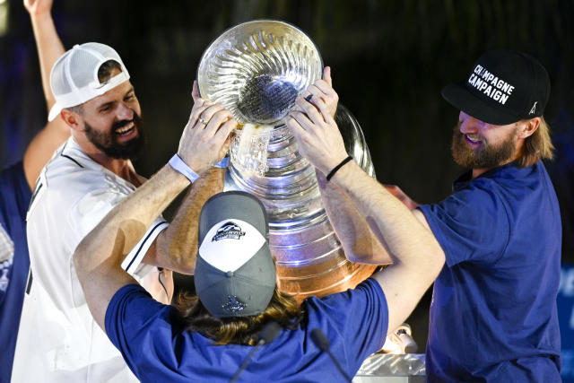 Lightning allow paraders to sample drinks from Stanley Cup at Riverwalk  celebration