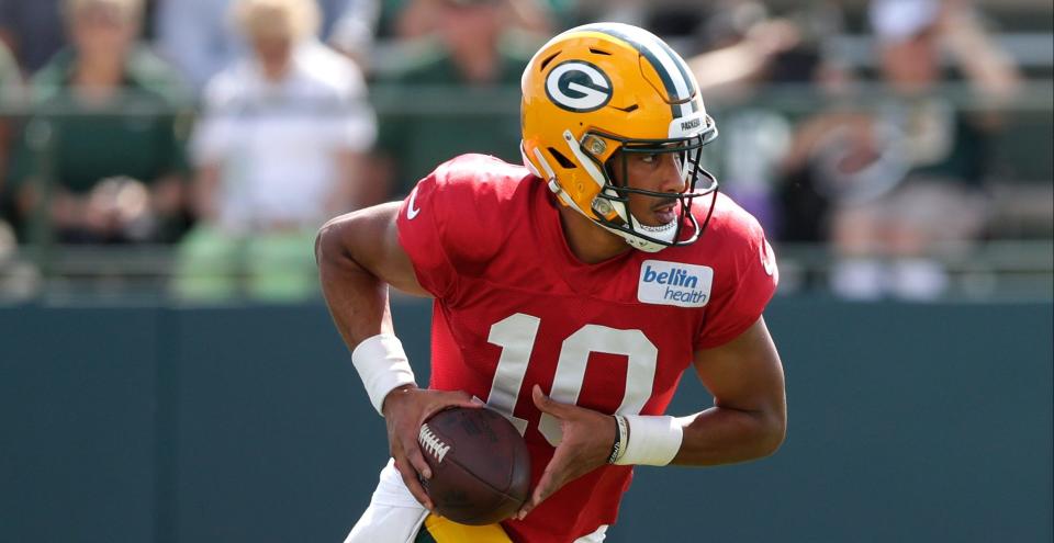 Green Bay Packers quarterback <a class="link " href="https://sports.yahoo.com/nfl/players/32696" data-i13n="sec:content-canvas;subsec:anchor_text;elm:context_link" data-ylk="slk:Jordan Love;sec:content-canvas;subsec:anchor_text;elm:context_link;itc:0">Jordan Love</a> (10) practices during training camp on Aug. 17, 2023, at Ray Nitschke Field in Ashwaubenon, Wis.