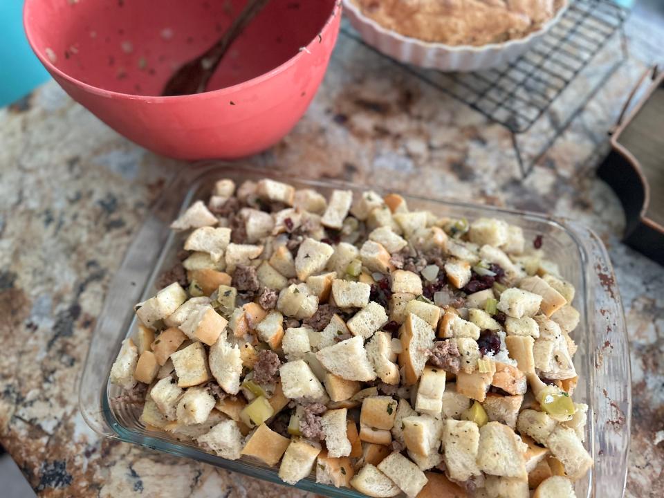 Bread cubes in glass tray on counter