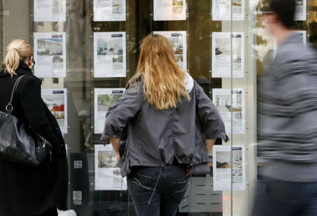 The number of mortgage approvals increased to a 14-month high in July (Bloomberg)