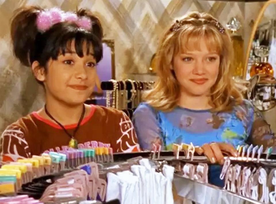 <p>1. The show's original title was <em>What's Lizzie Thinking?</em> And when it was initially pitched to Disney, it didn't have the now-infamous animated Lizzie voiceover, but just a standard voiceover from star <a href="https://www.eonline.com/news/hilary_duff" rel="nofollow noopener" target="_blank" data-ylk="slk:Hilary Duff;elm:context_link;itc:0;sec:content-canvas" class="link "><strong>Hilary Duff</strong></a>. </p> <p>2. Some of the other actresses who went out for the role of Lizzie included <a href="https://www.eonline.com/news/lindsay_lohan" rel="nofollow noopener" target="_blank" data-ylk="slk:Lindsay Lohan;elm:context_link;itc:0;sec:content-canvas" class="link "><strong>Lindsay Lohan</strong></a> (Duff's future rival thanks to their love triangle with <a href="https://www.eonline.com/news/aaron_carter" rel="nofollow noopener" target="_blank" data-ylk="slk:Aaron Carter;elm:context_link;itc:0;sec:content-canvas" class="link "><strong>Aaron Carter</strong></a>), <strong>Sarah Paxton</strong> and<strong> Hailee Hirsh</strong>. Though Duff emerged as the winner, producer<strong> Stan Rogow</strong> once told E! News that all their options were "terrific" and had them "excited about presenting to the network as [options for Lizzie]."</p> <p>3. In an interview with E! News, Duff confessed she did "a terrible job" in her audition: "I hadn't read my lines." Close to quitting acting before landing her breakout role, she didn't take the audition too seriously, but the show's creator<strong> Terri Minsky</strong> saw potential in the young actress and reached out to her.</p> <p>"I was very honest about it and said, 'You need to get more in the character,'" Minsky recounted to E!. "Because I knew there was so much [talent] there."</p>