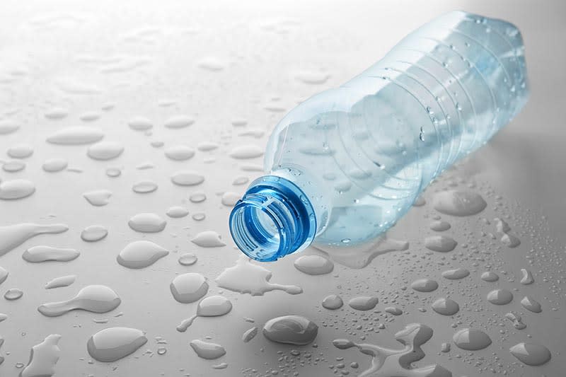 Cuántas veces se puede volver a llenar con agua una botella de plástico?, rellenar una botella, agua hervida, ecología, salud, Respuestas