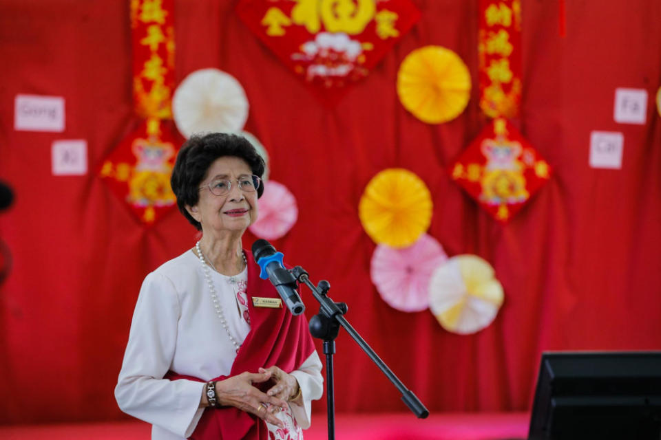 Tun Dr Siti Hasmah Mohamad Ali (centre) speaks during the Chinese New Year celebration at King George V Old Folks’ Home Kuala Lumpur on January 28, 2020. — Picture by Hari Anggara