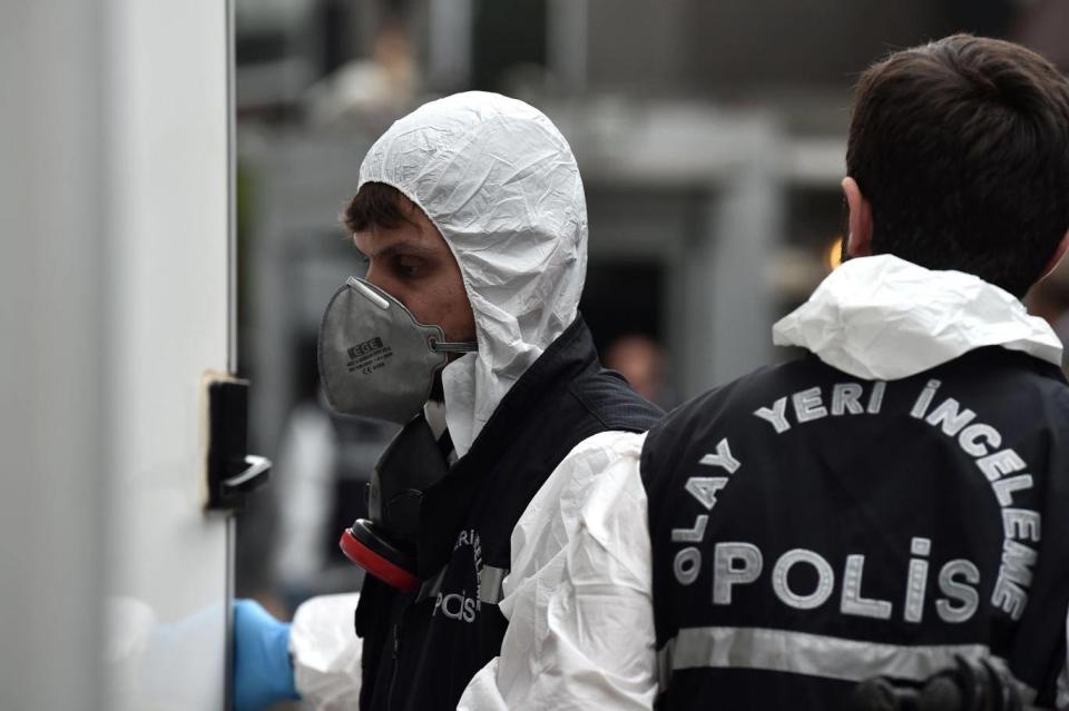 Turkish forensic and investigation officers arrive at Saudi consul’s residence in Istanbul (AFP/Getty Images)