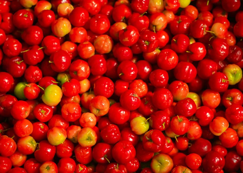 Expertos aconsejan consumir la acerola entera y fresca para aprovechar al máximo sus nutrientes