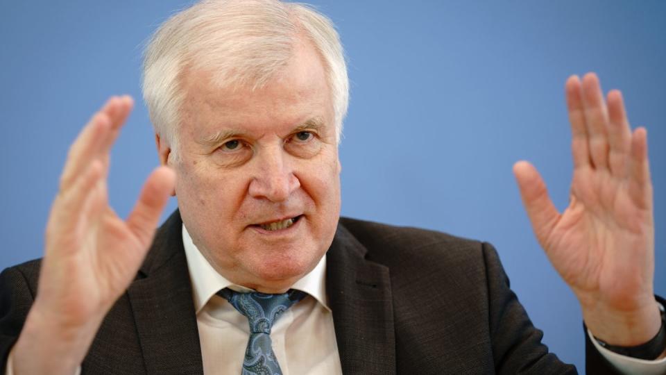 Bundesinnenminister Horst Seehofer (CSU) bei einer Pressekonferenz.