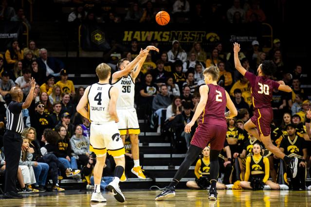 COMMENTARY: It's time to rename the court at Carver-Hawkeye Arena