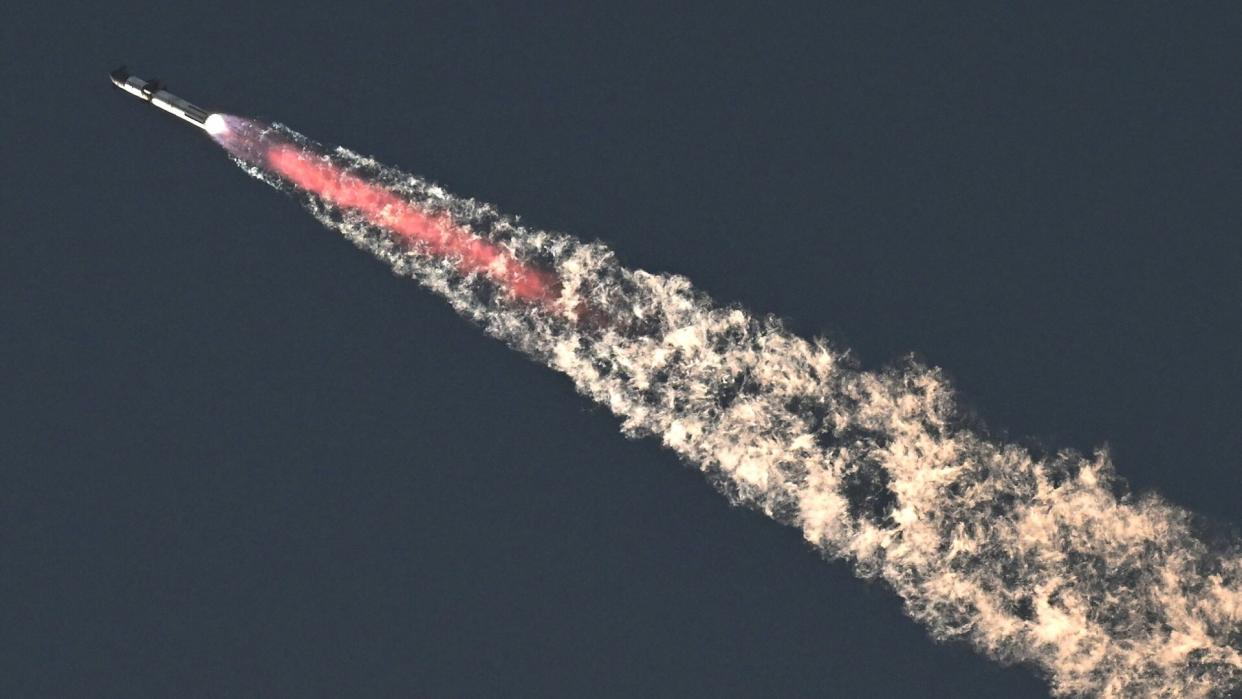  SpaceX's Starship rocket launches from Starbase during its second test flight in Boca Chica, Texas, on November 18, 2023. . 