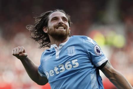 Britain Soccer Football - Manchester United v Stoke City - Premier League - Old Trafford - 2/10/16 Stoke City's Joe Allen celebrates scoring their first goal Reuters / Russell Cheyne Livepic