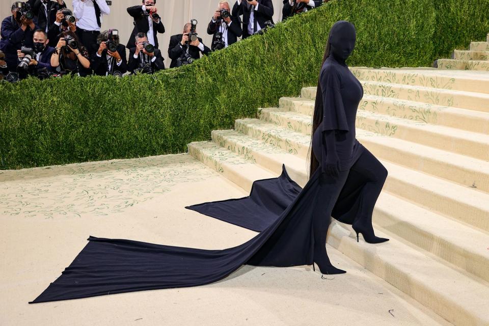 kim kardashian met gala balenciaga