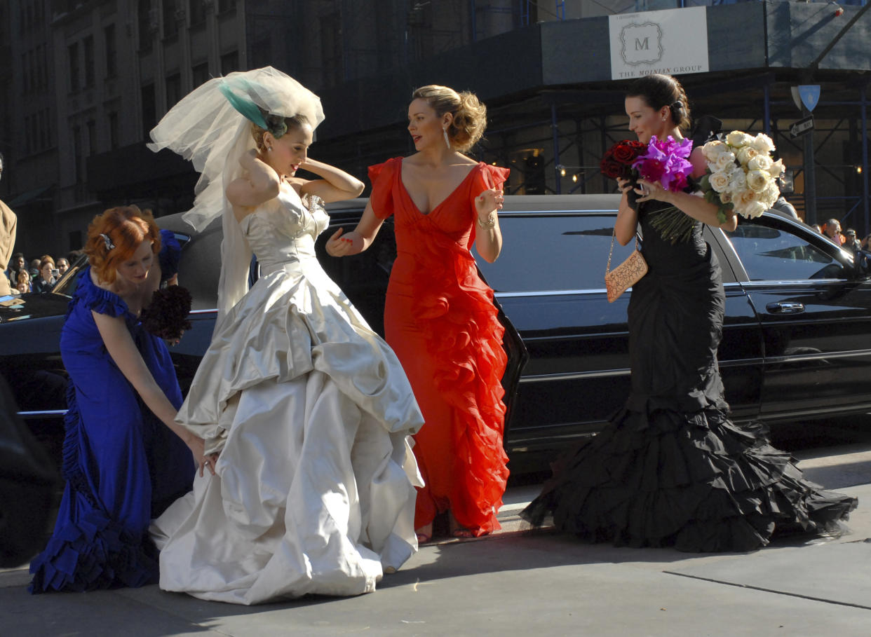 NEW YORK - OCTOBER 30:  Actress Cynthia Nixon, Actress Sarah Jessica Parker, Actress Kim Cattrall and Actress Kristin Davis on the set of 