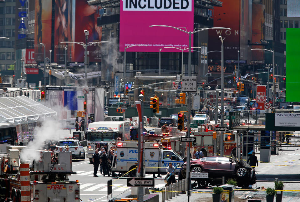 Vehicle strikes pedestrians in Times Square