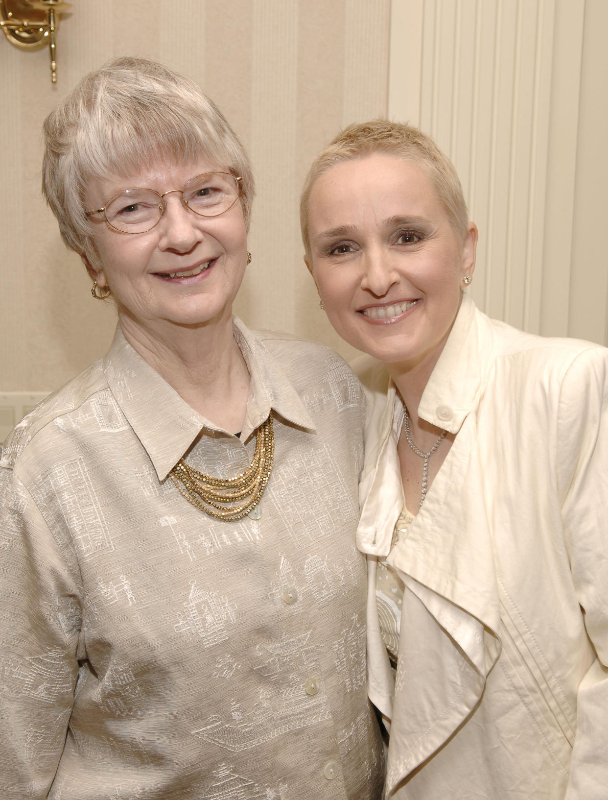  Melissa Etheridge with her mother Elizabeth at the 2005 reception honoring Melissa as one of 