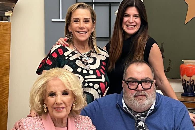 Jorge Lanra y Mirtha Legrand se reunieron el viernes por la noche (Foto Instagram @soymarcelatinayre)