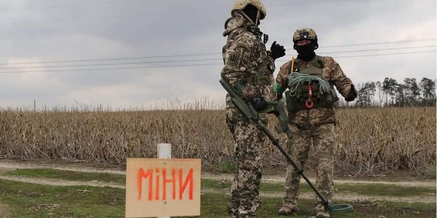 Ukrainian demining units clearing frontline ahead of counteroffensive