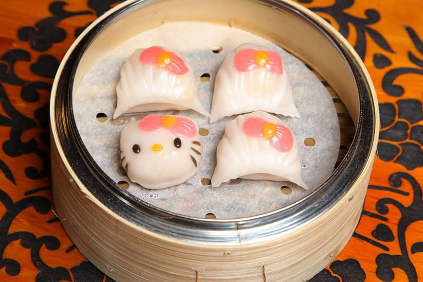 World's First Hello Kitty Chinese Restaurant Opens