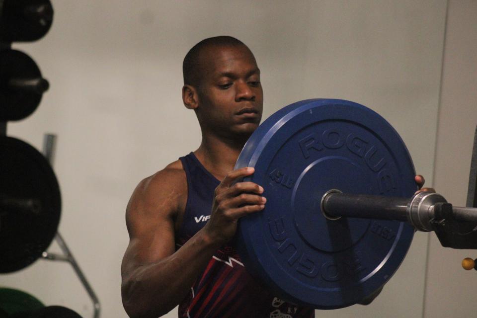 Portsmouth resident Dele Atoro has been making steady progress as he prepares for the United States Powerlifting Association national championships in Las Vegas.