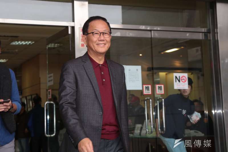 20181211-國民黨台北市長候選人丁守中11日至台北市選委會來感謝律師團的辛勞，並針對接下來的訴訟方向發表談話。（顏麟宇攝）
