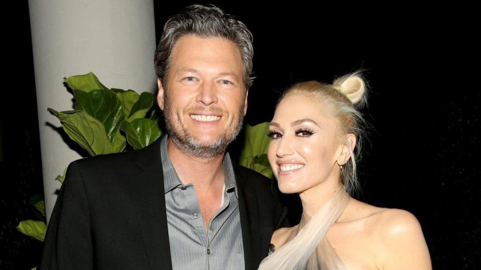 Gwen Stefani and Blake Shelton aren't rushing to change their relationship status any time soon, a source tells ET.