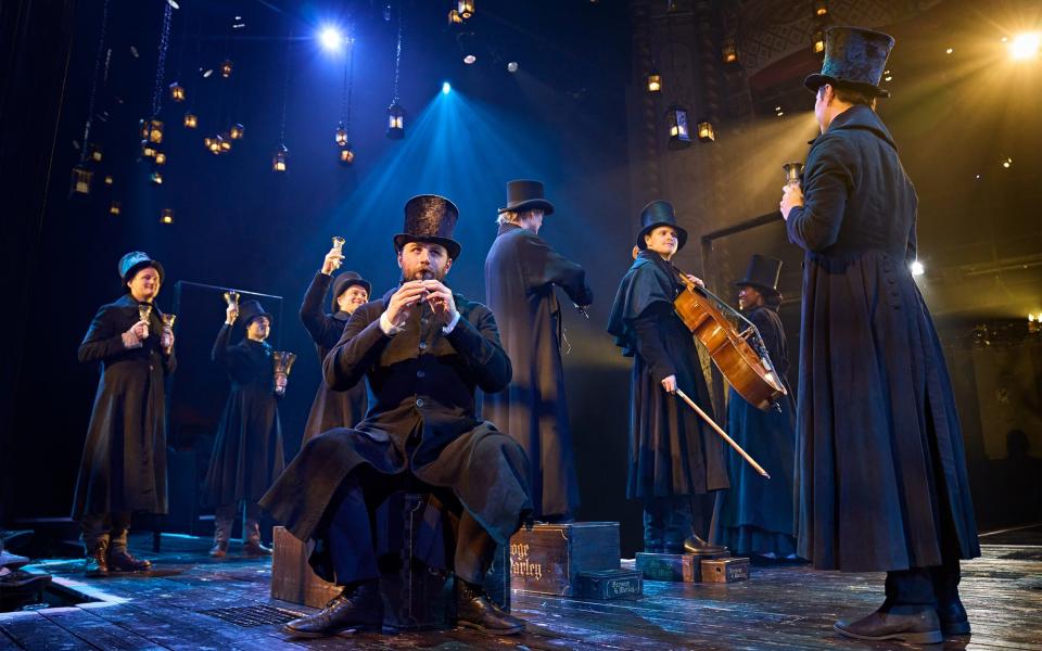 A Christmas Carol at the Old Vic - Manuel Harlan